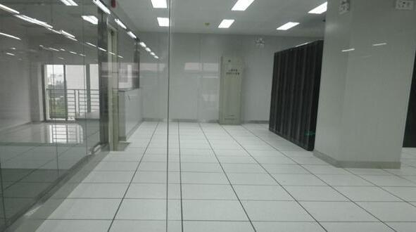 小蝌蚪视频污视频黄色网站地板3.jpg